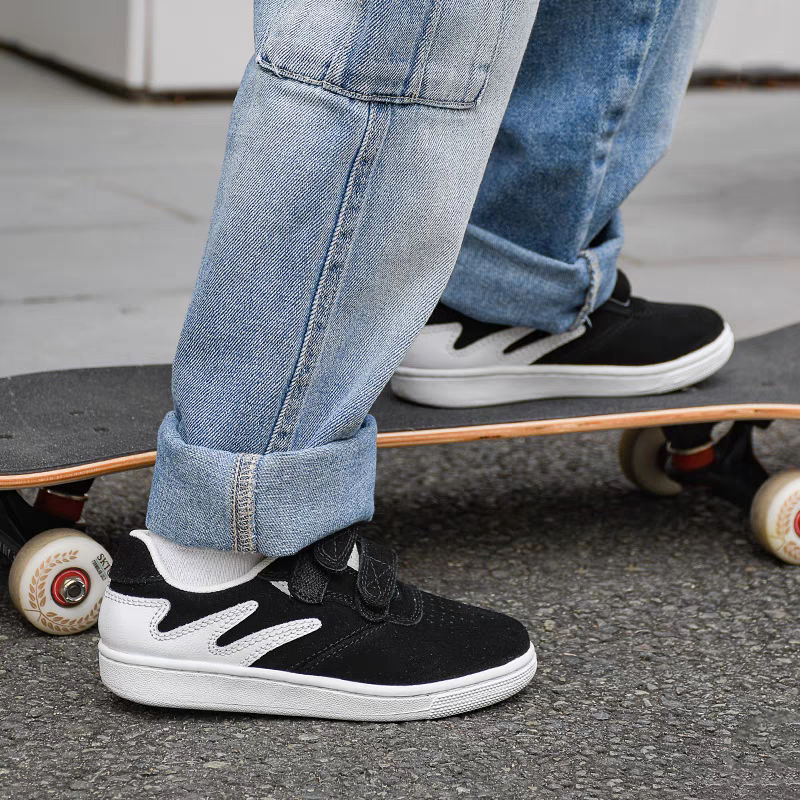 Goluck Joiints Black Children skate shoes