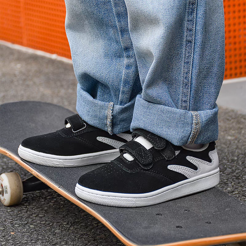 Goluck Joiints Black Children skate shoes