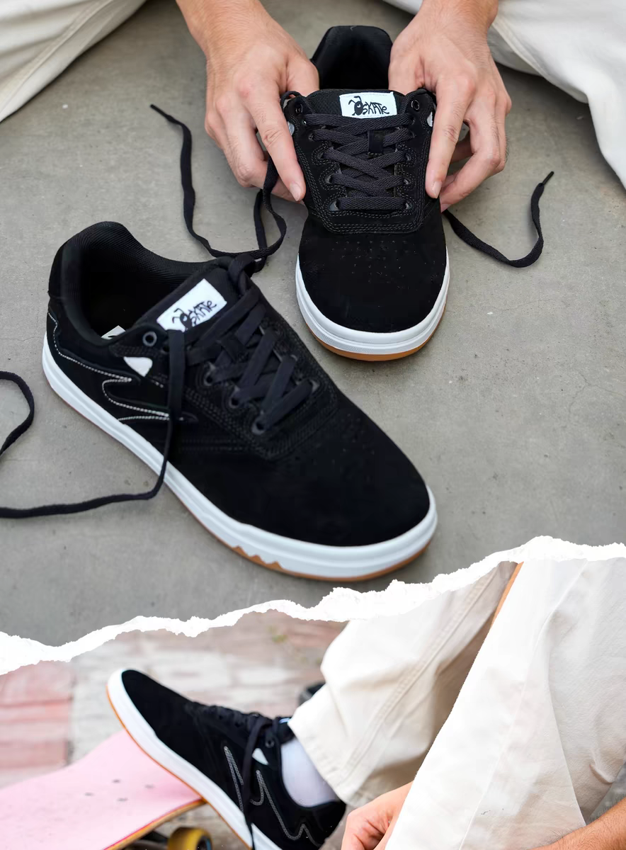 Goluck Ants Cupsole black suede skate shoes