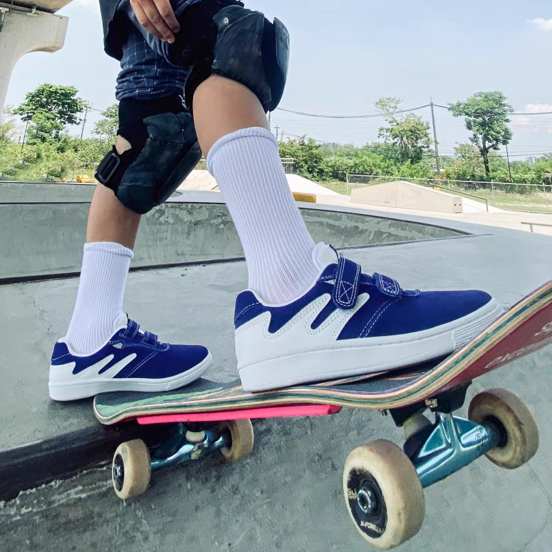 Goluck Joiints Blue Children skate shoes