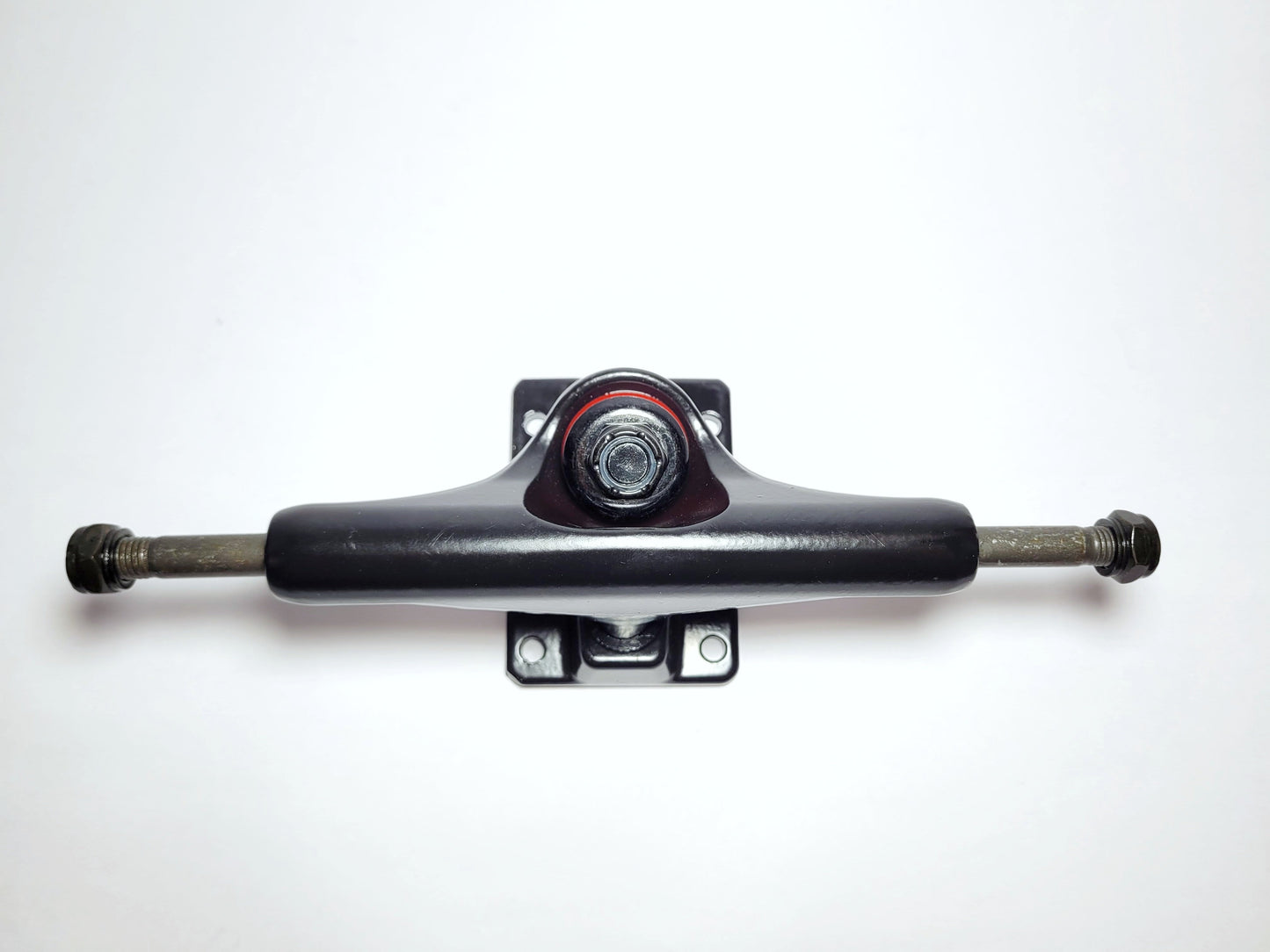5.0" Skatebruh Matte Black Skateboard Trucks - Custom Skateboard Builder - SkatebruhSG
