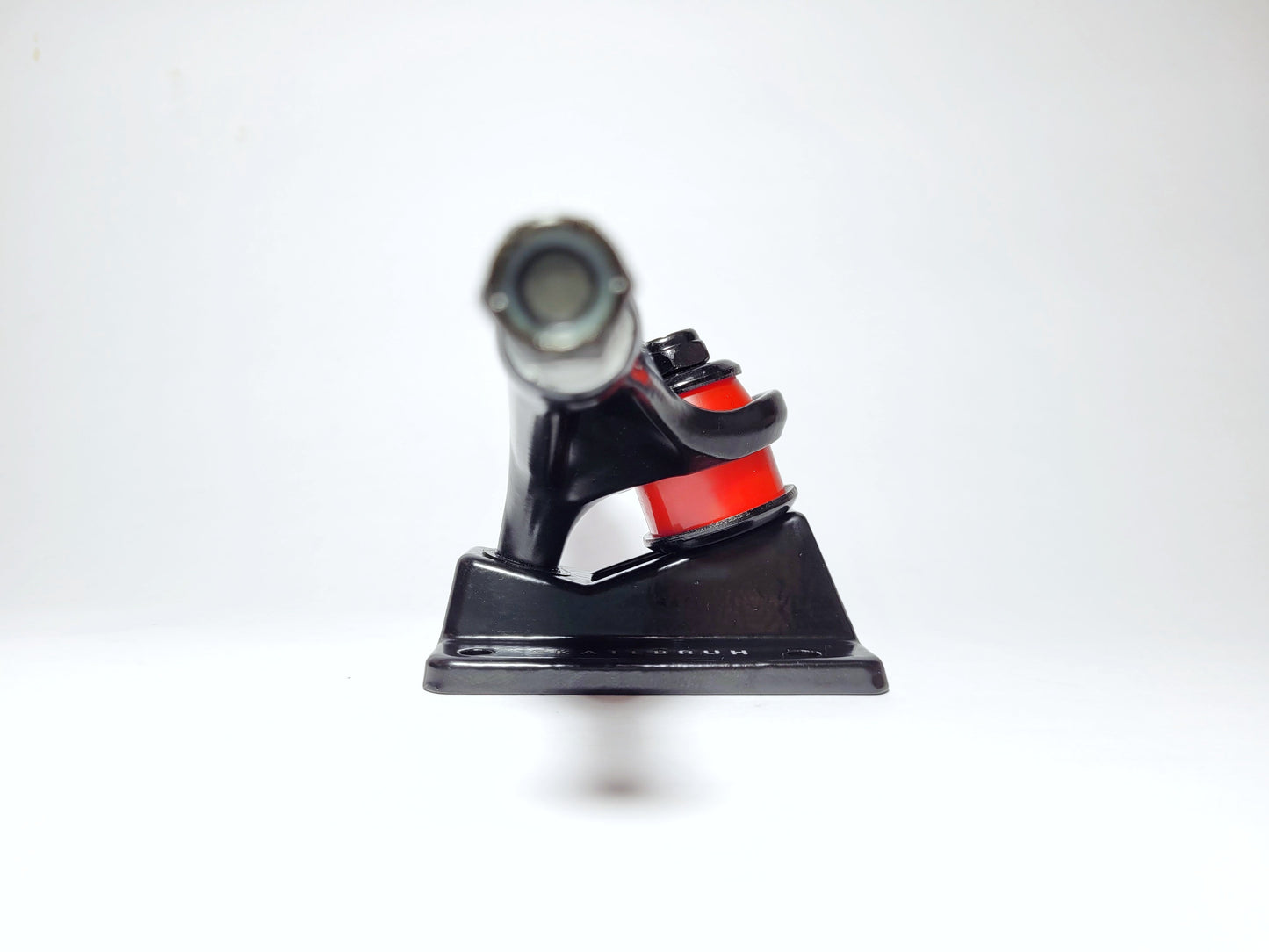 5.0" Skatebruh Matte Black Skateboard Trucks - SkatebruhSG