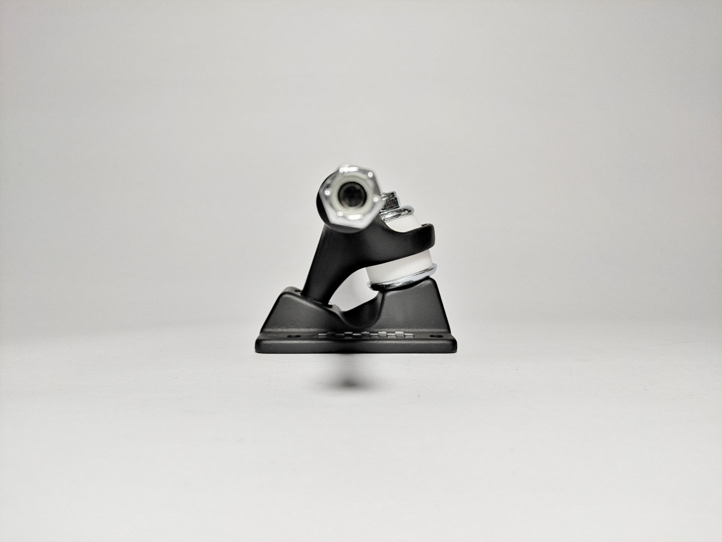 Ace 33 Classic Matte Black Skateboard trucks - Custom Skateboard Builder - SkatebruhSG