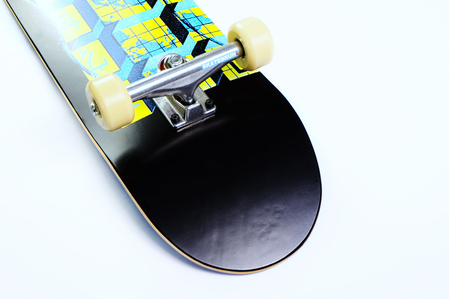 Evisen World Hall skateboard - SkatebruhSG