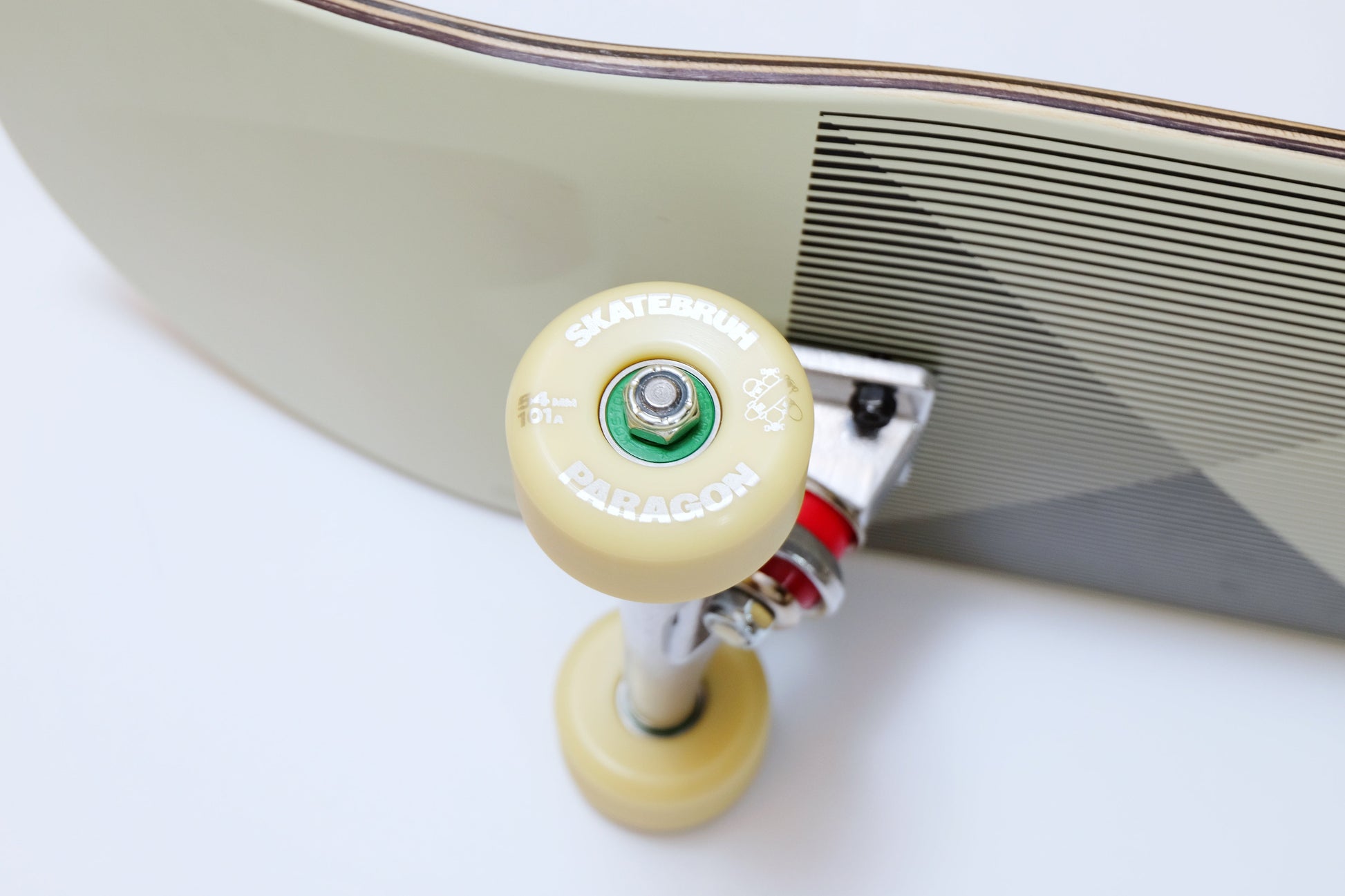 Globe G1 Lineform Off White skateboard - SkatebruhSG