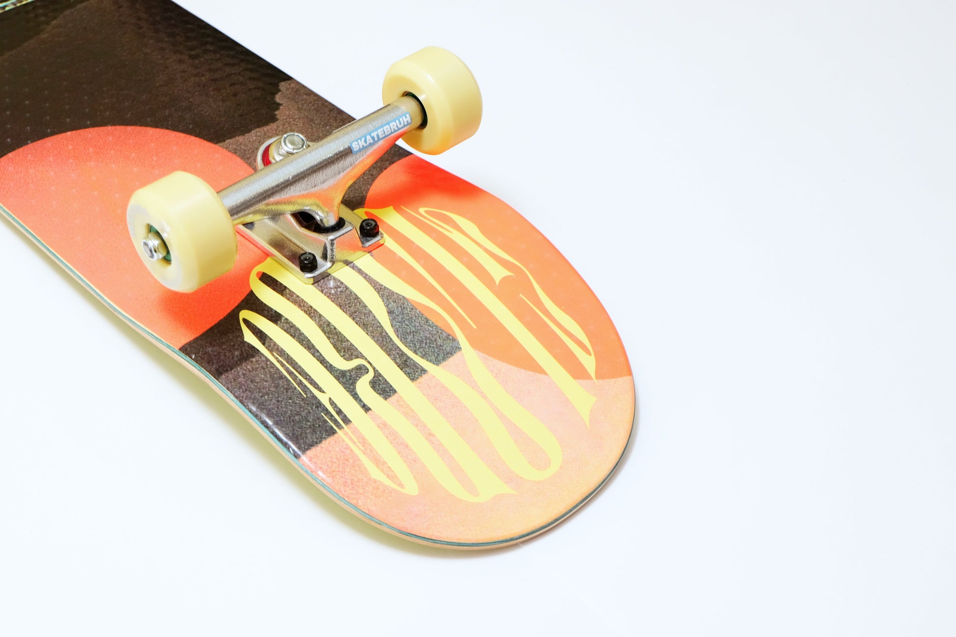 Globe G2 Rapid Space Sundance skateboard - SkatebruhSG