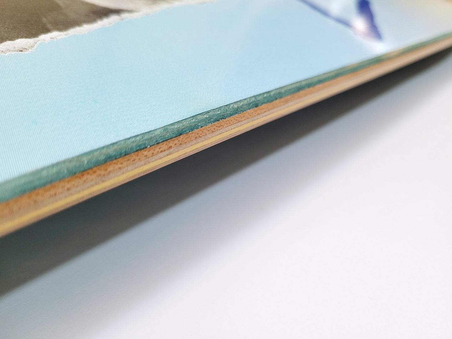 Poetic Collective 'Gradient Crown' skateboard - SkatebruhSG