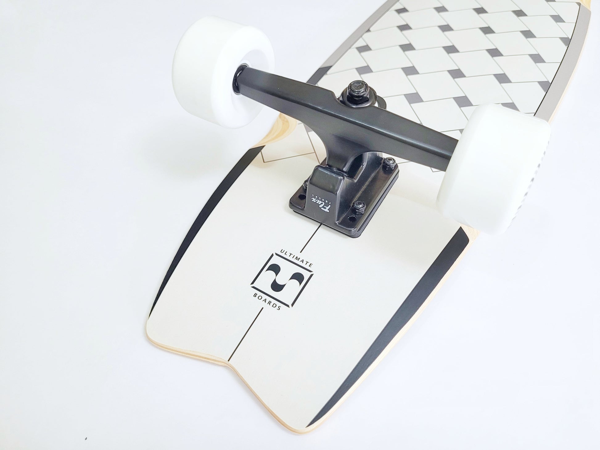 Ultimate Boards 'Tyler' Surfskate - SkatebruhSG