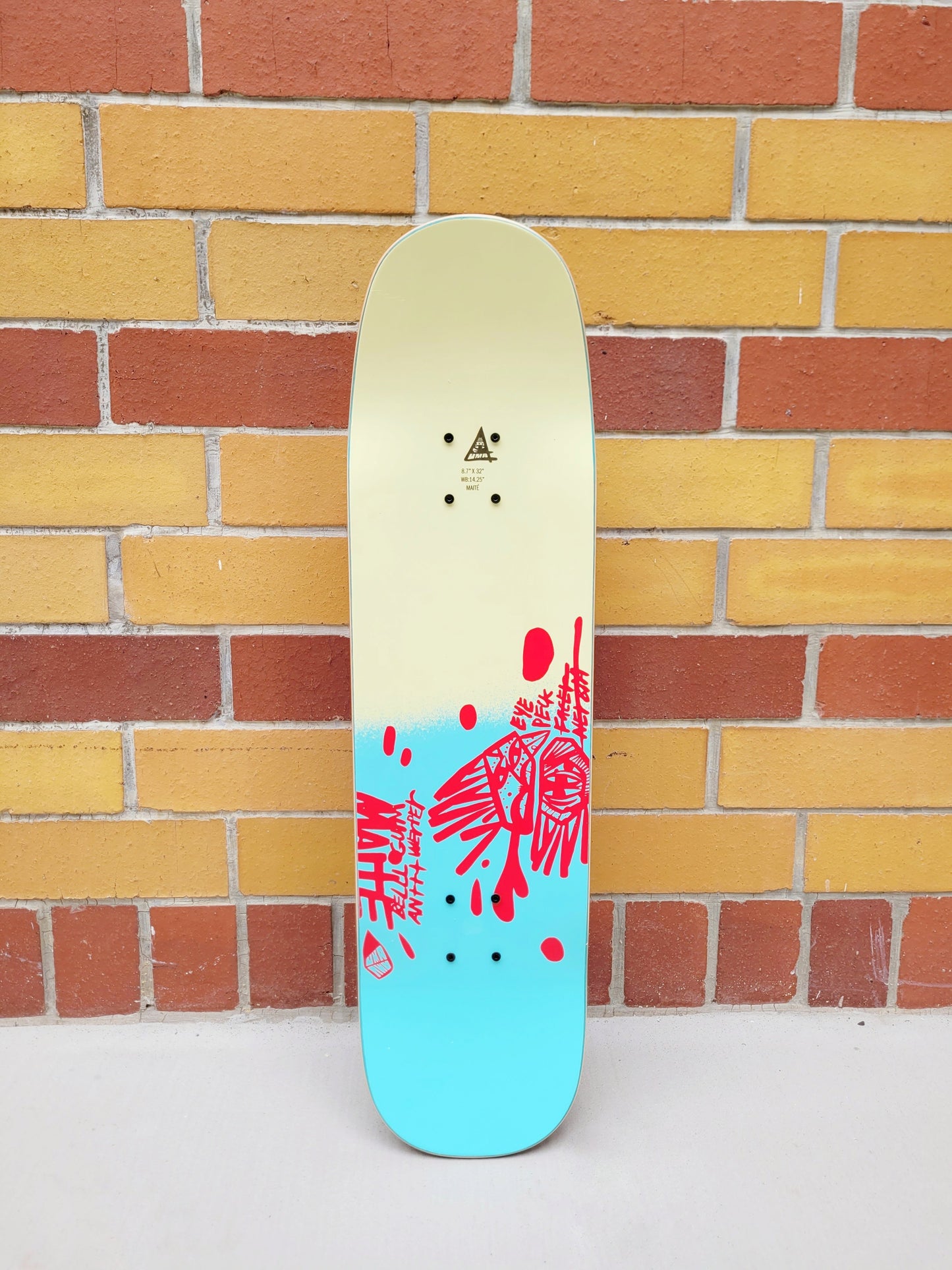 UMA Maité Skateboard - SkatebruhSG