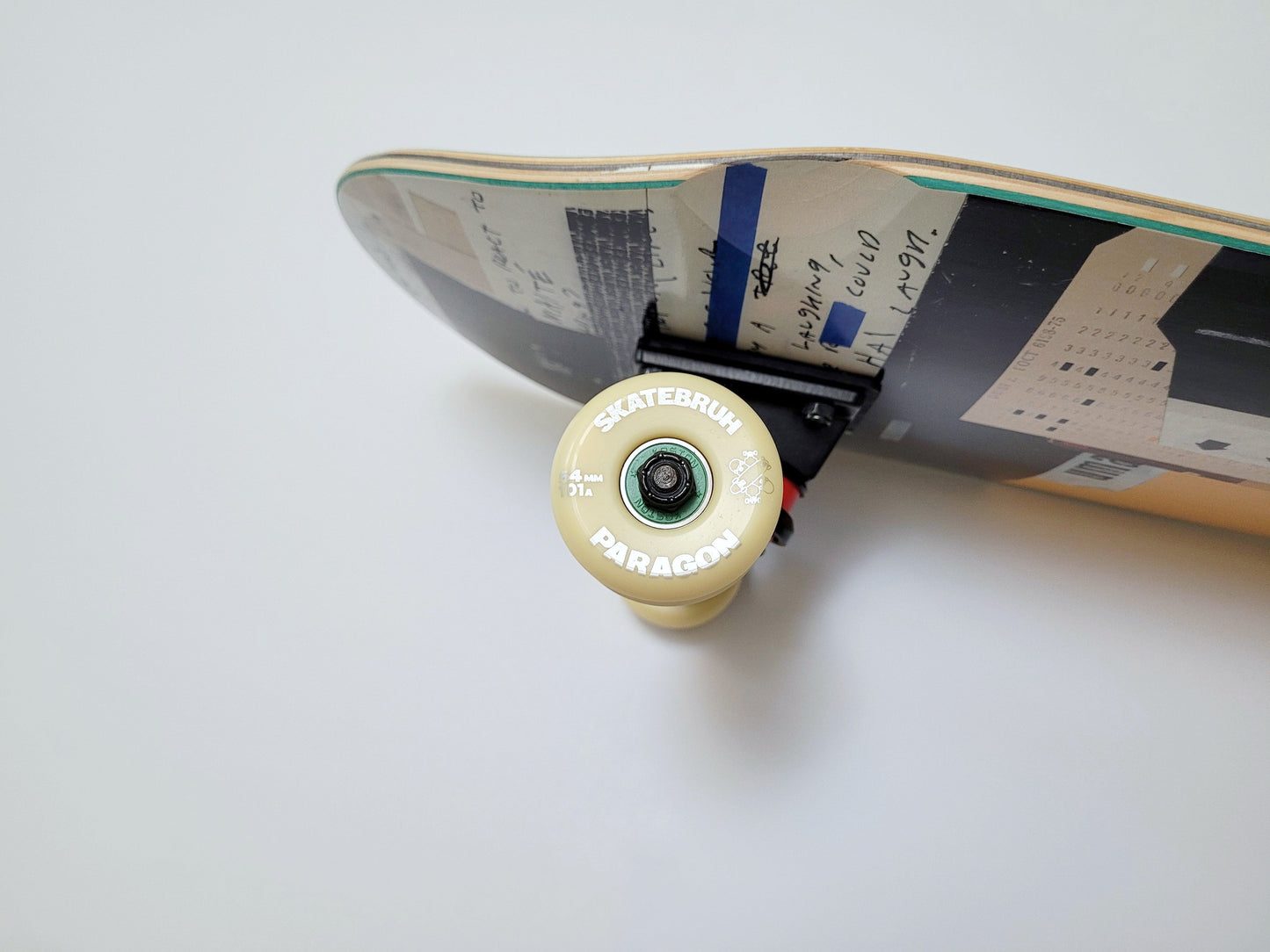 UMA 'Remnants Maité' Skateboard - SkatebruhSG