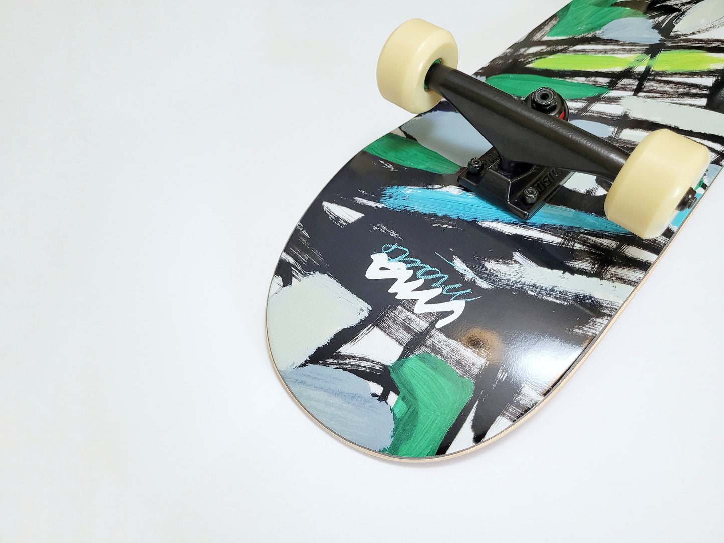 UMA 'Shadow' Skateboard - SkatebruhSG