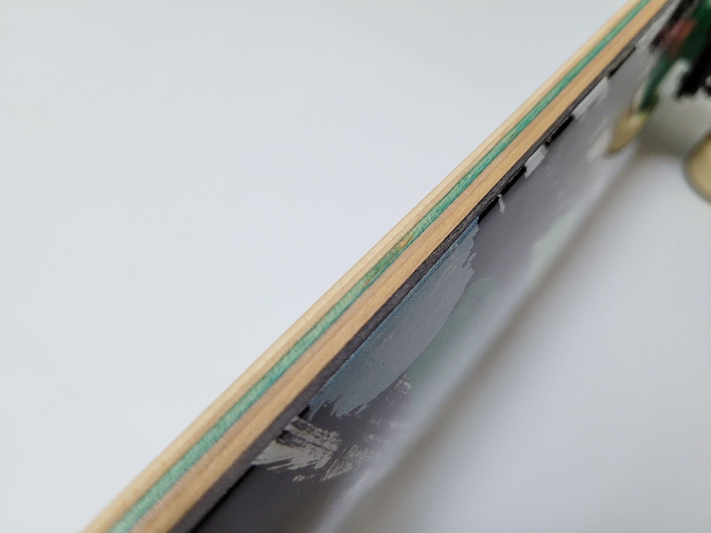 UMA 'Shadow' Skateboard - SkatebruhSG