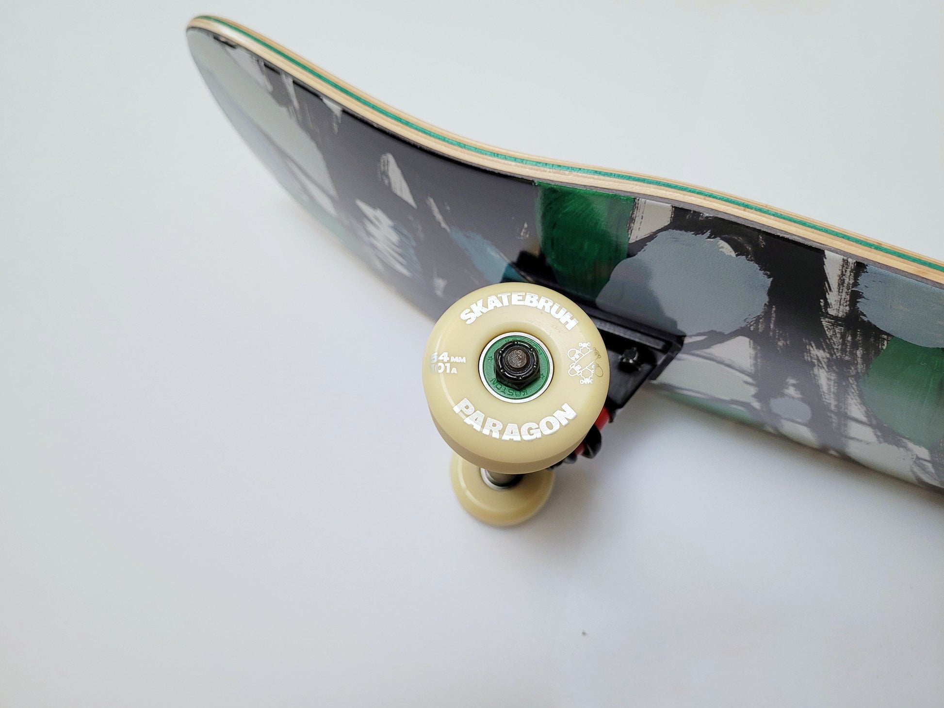 UMA 'Shadow' Skateboard - SkatebruhSG