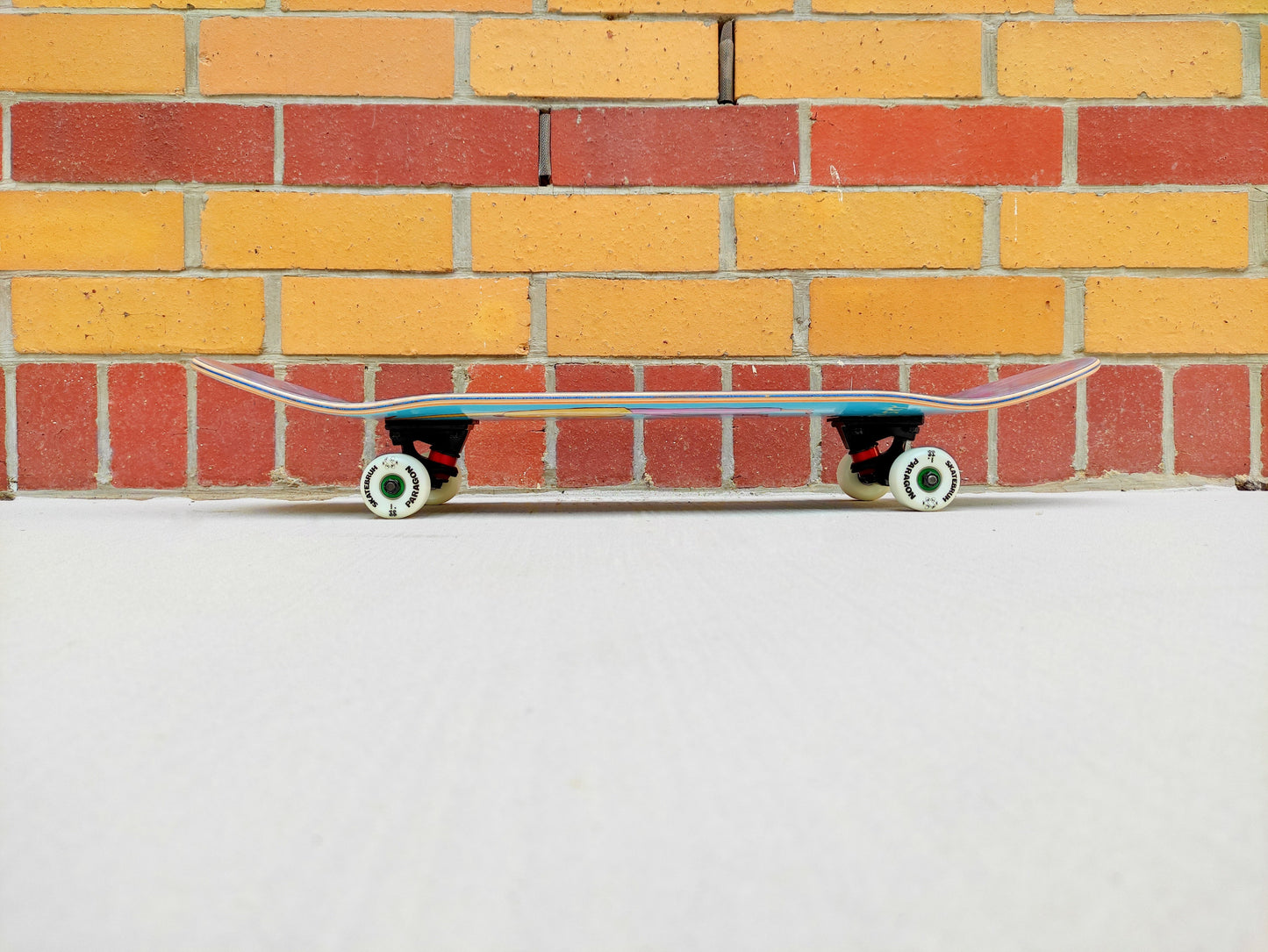 UMA 'Sky Puncher' skateboard - SkatebruhSG