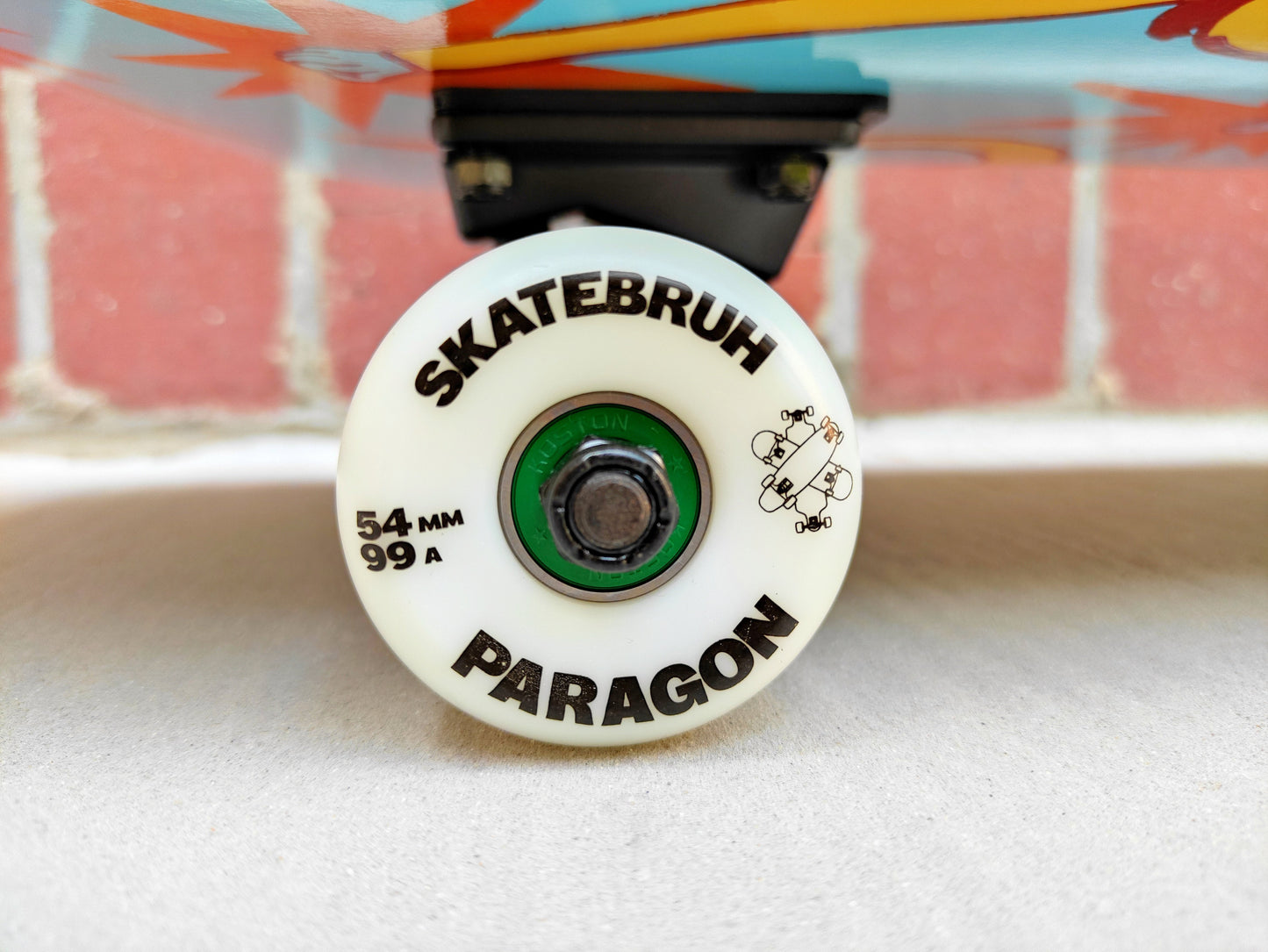 UMA 'Sky Puncher' skateboard - SkatebruhSG