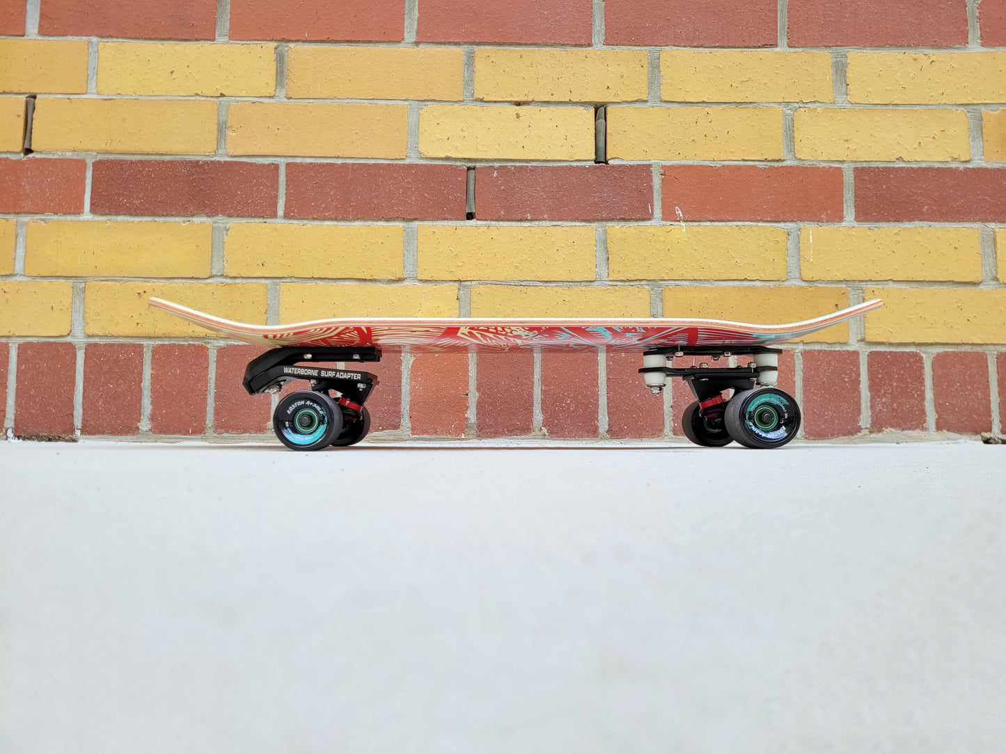 Waterborne UMA 'Maité' Surfskate - SkatebruhSG