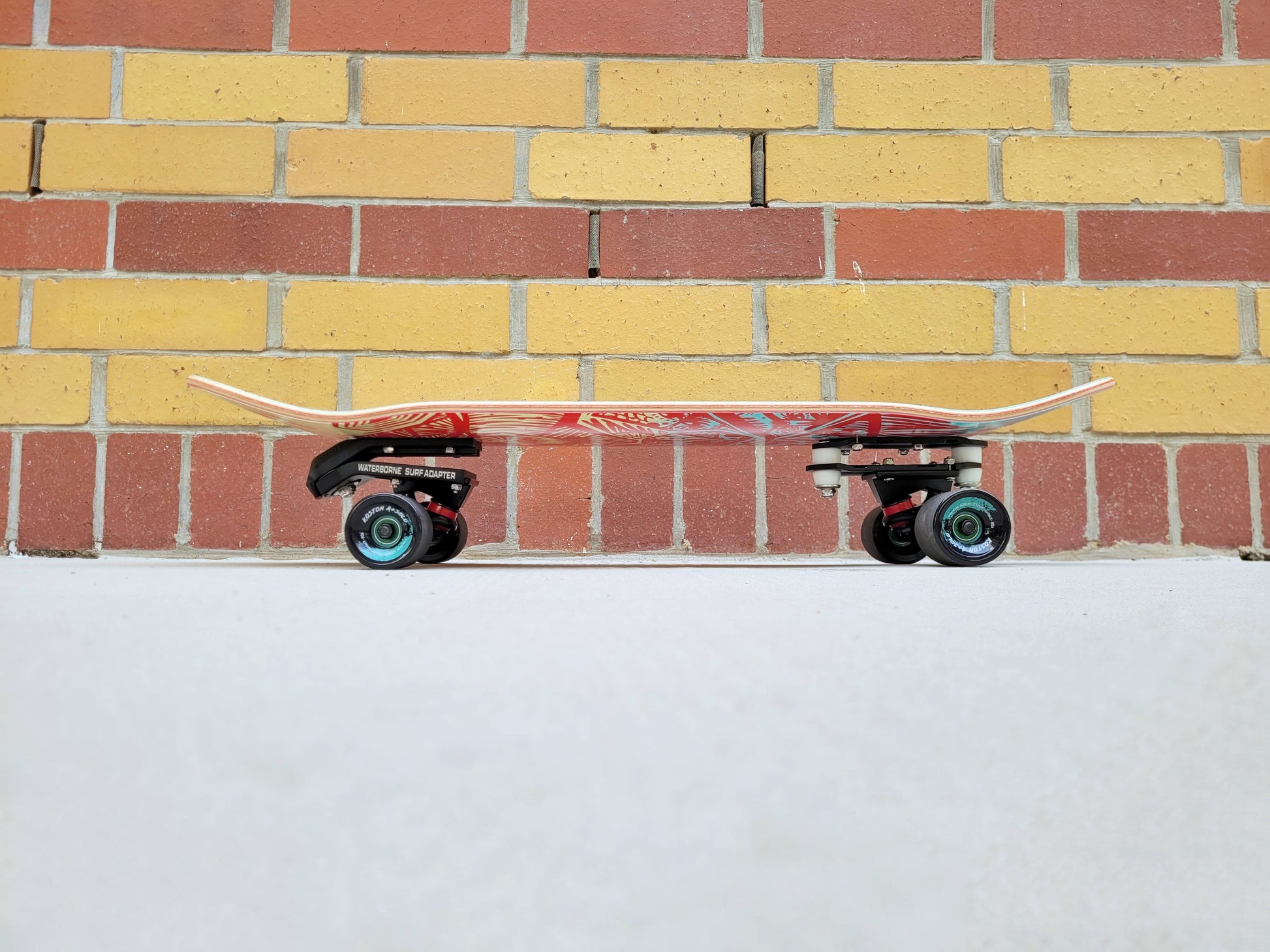 Waterborne UMA 'Maité' Surfskate - SkatebruhSG