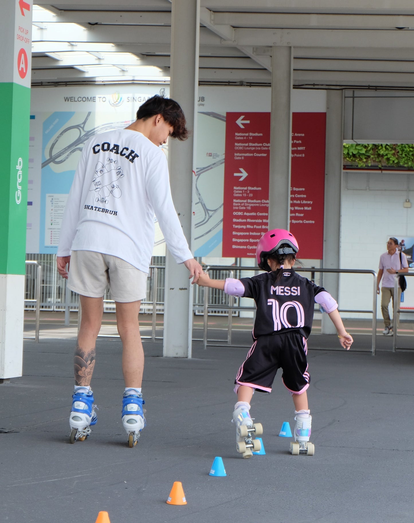 Inline skating lesson - SkatebruhSG