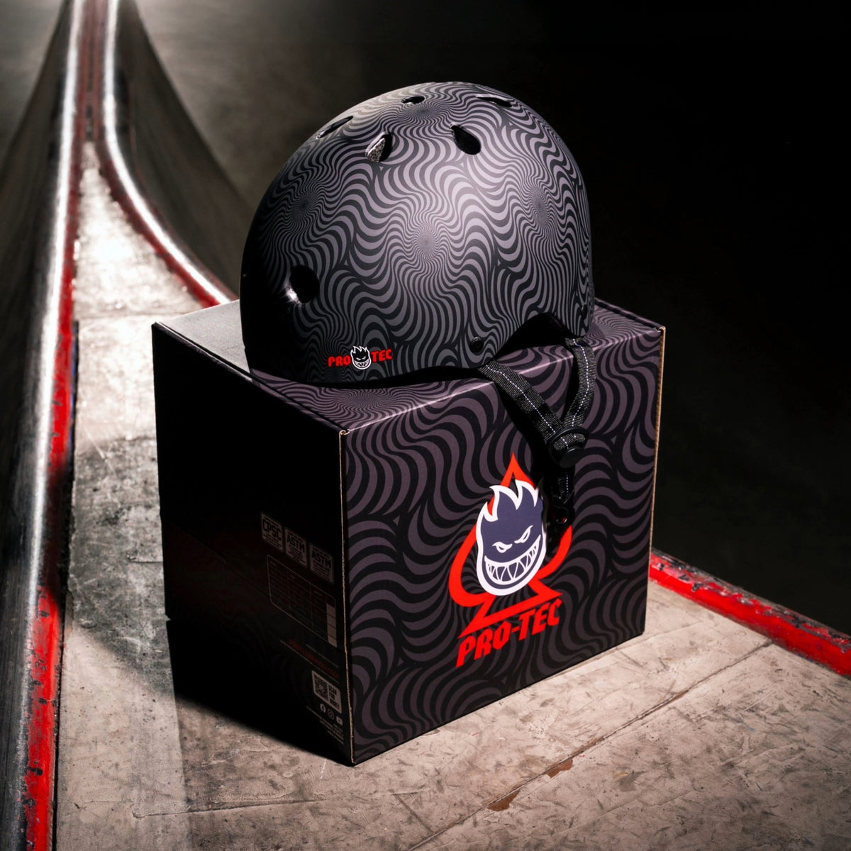 LOW PRO Certified Helmet - Spitfire Signature Edition - Black Swirl