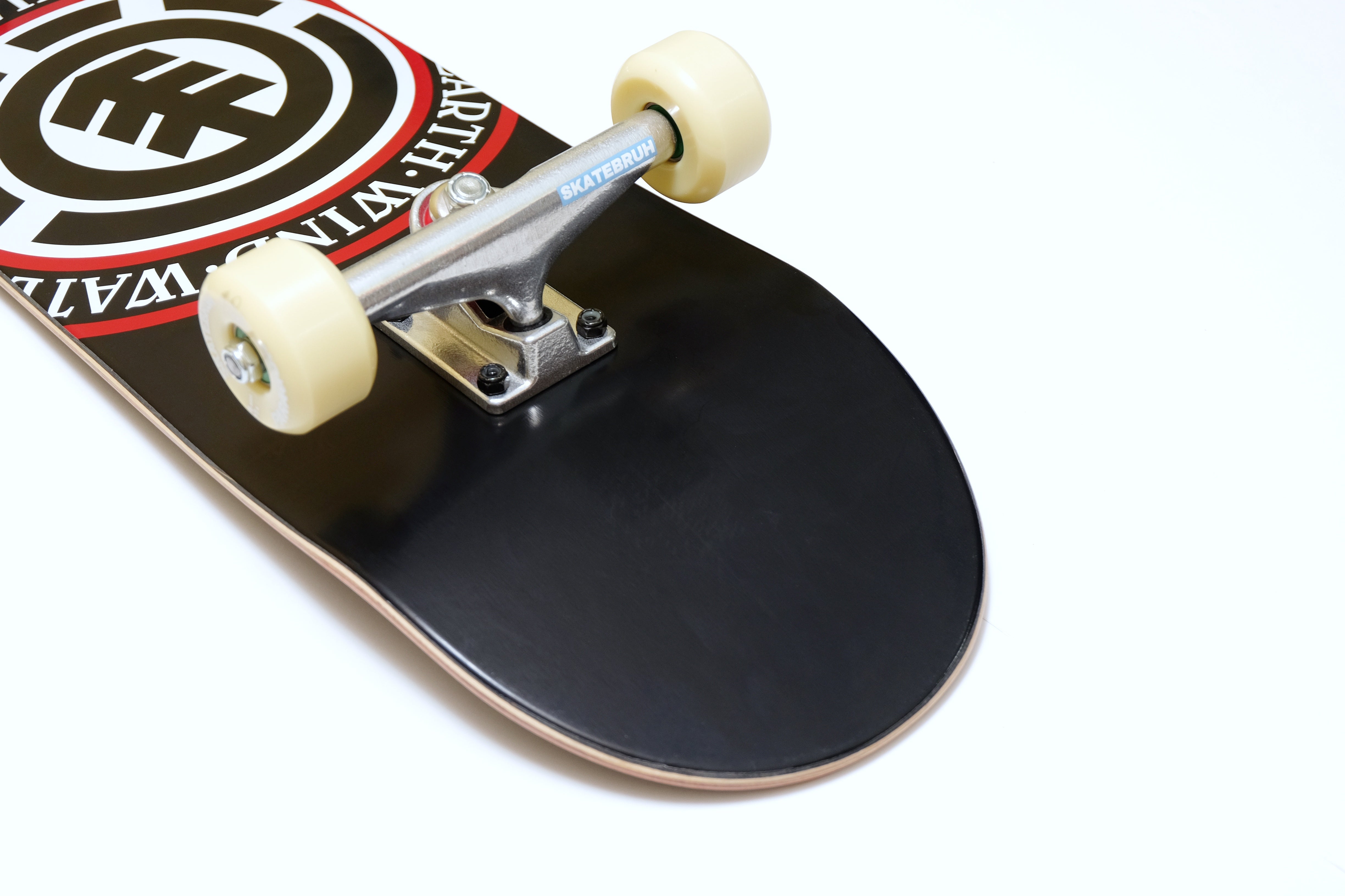 Element Seal skateboard