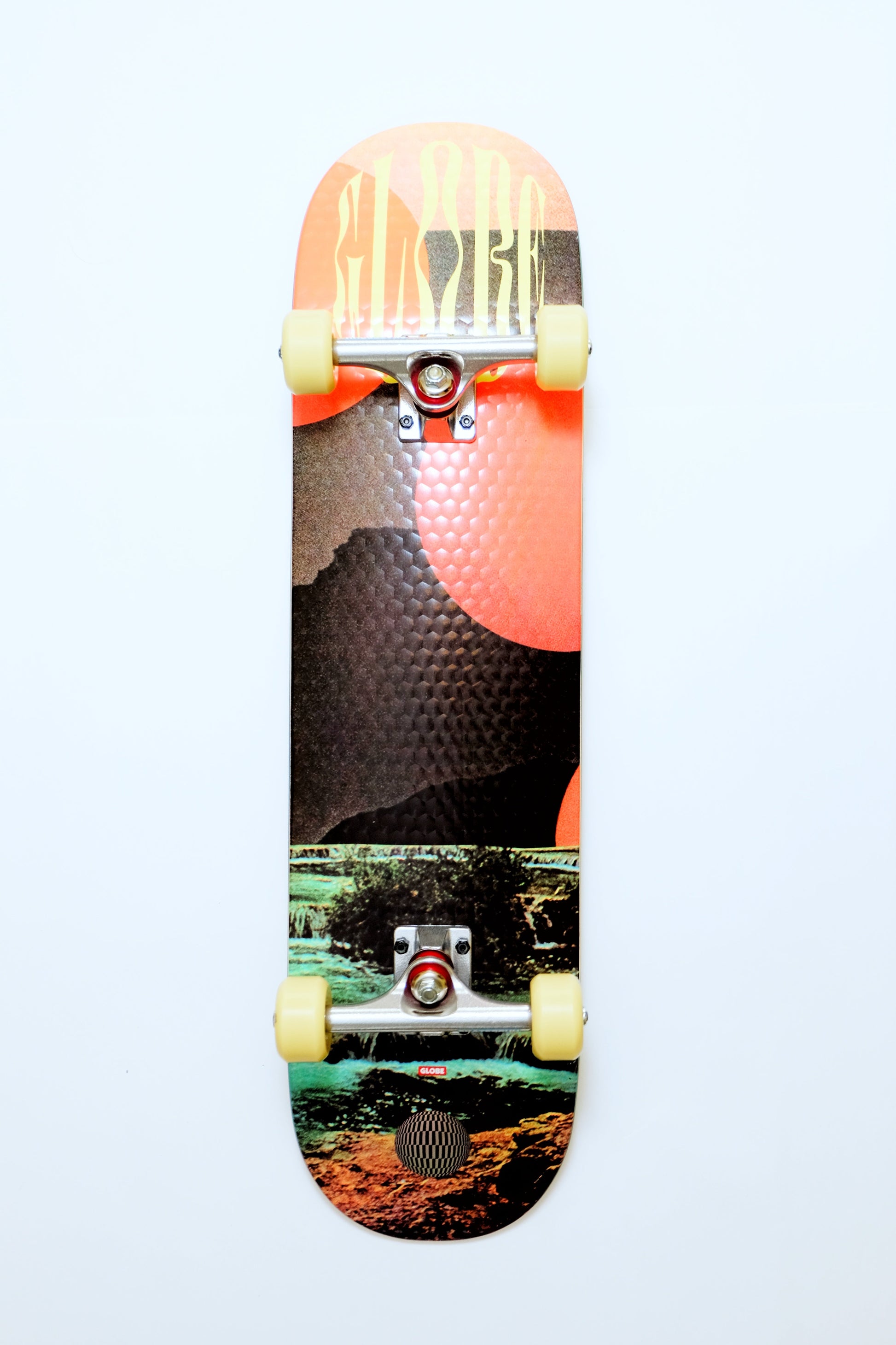 Globe G2 Rapid Space Sundance skateboard - SkatebruhSG