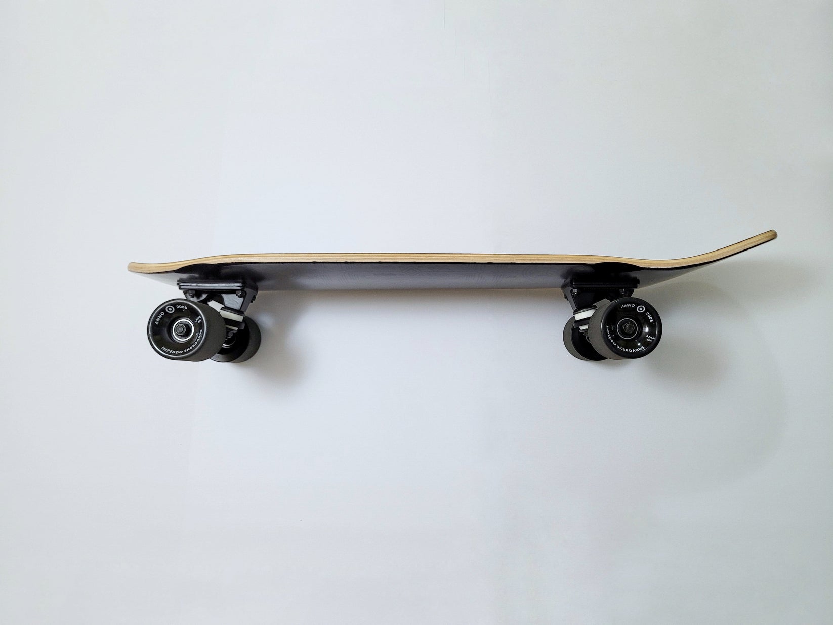 LS Ambler Black Pineapple Cruiser board SkatebruhSG
